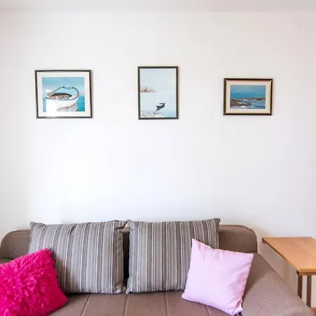 Apartman Ljiljana *