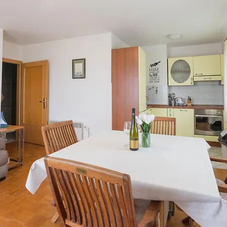 Ljiljana * Biograd Na Moru